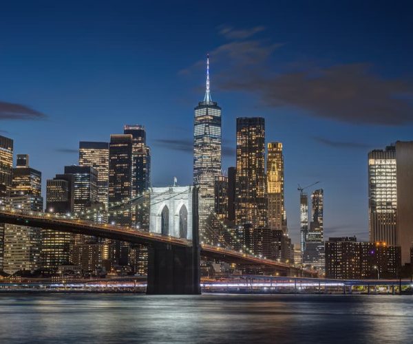 the-famous-brooklyn-bridge-in-new-york-at-twilight-2025-03-08-05-35-53-utc-2.jpg